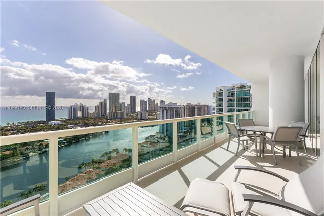 3-bedroom home at 20155 NE 38th Court #2903, Aventura