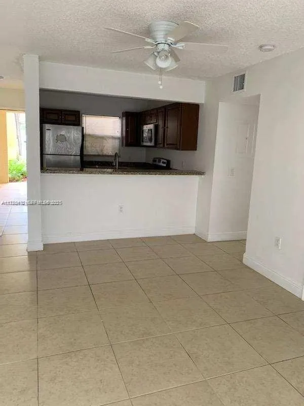 2-bedroom home at 1522 Lake Crystal Dr B #B, West Palm Beach
