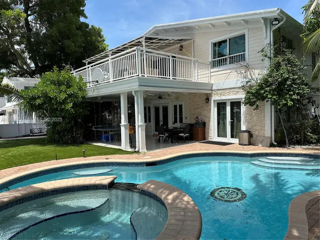 7-bedroom home at 1524 Argyle Drive, Fort Lauderdale