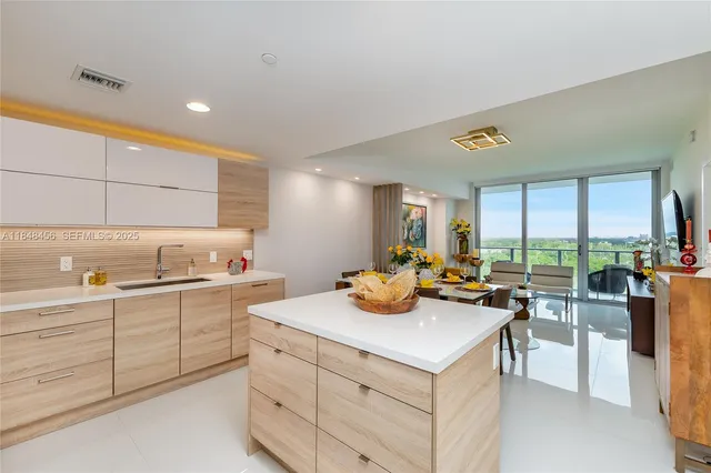 2-bedroom home at 16385 Biscayne Boulevard #1503 +2Parking, North Miami Beach