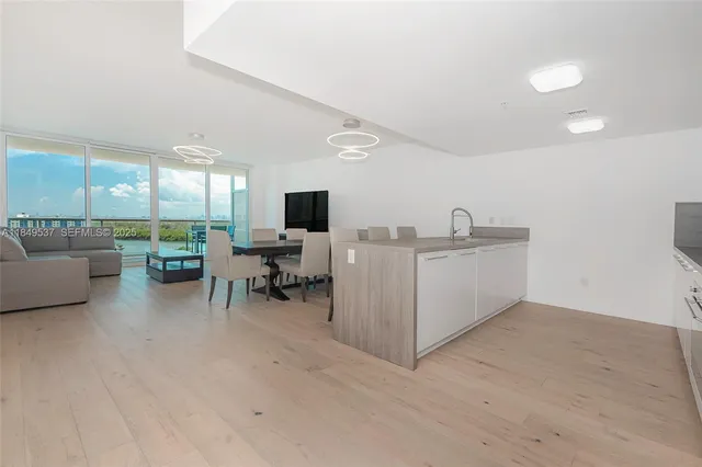 3-bedroom home at 400 Sunny Isles Boulevard #1819 ONE LEVEL, Sunny Isles Beach