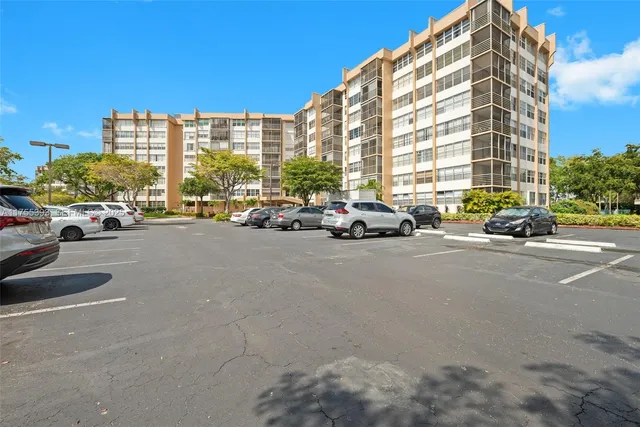 2-bedroom home at 1000 Saint Charles Place #603, Pembroke Pines