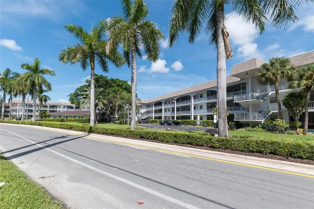 1-bedroom home at 581 Blue Heron Drive #301B, Hallandale Beach