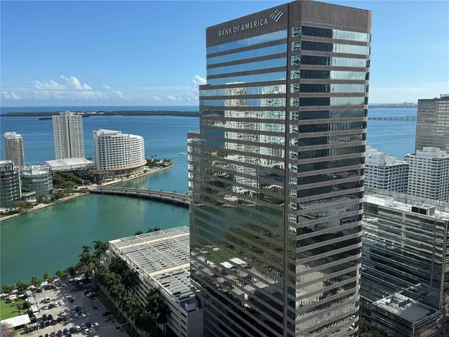 1-bedroom home at 500 Brickell Avenue #1204, Miami