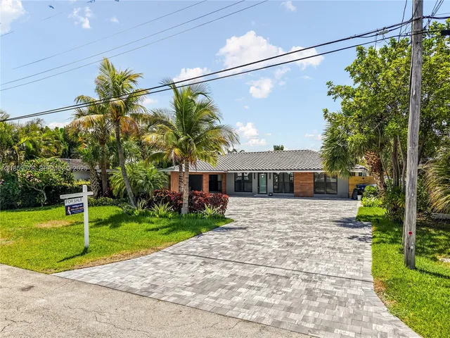 3-bedroom home at 2417 NE 18th Avenue, Wilton Manors