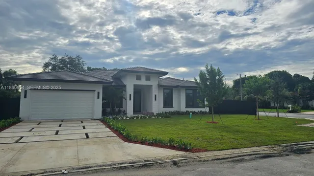 4-bedroom home at 28361 SW 172nd Court, Miami