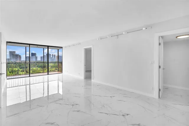 2-bedroom home at 20335 W Country Club Drive #1108, Aventura