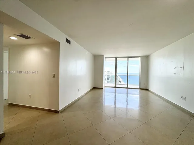 3-bedroom home at 1830 S Ocean Drive #4711, Hallandale Beach