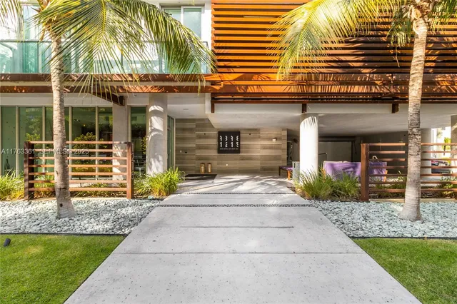 1-bedroom home at 1215 W Ave 203 #203, Miami Beach