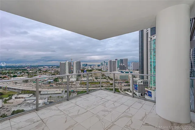 1-bedroom home at 851 NE 1st Avenue #2600, Miami