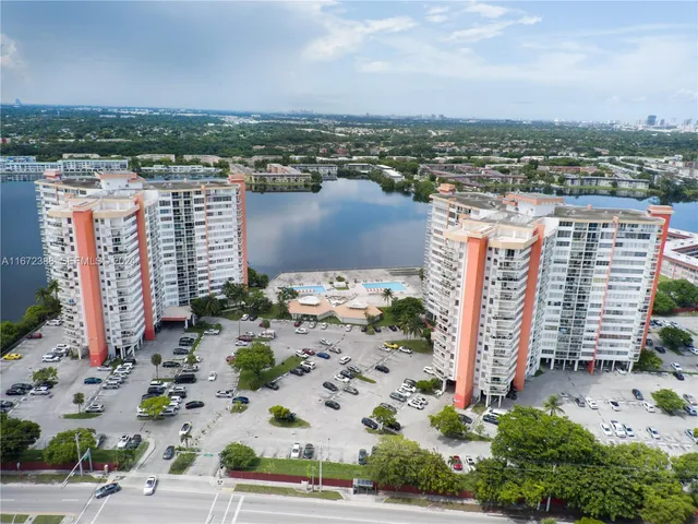 2-bedroom home at 1301 NE Miami Gardens Drive #1225W, Miami