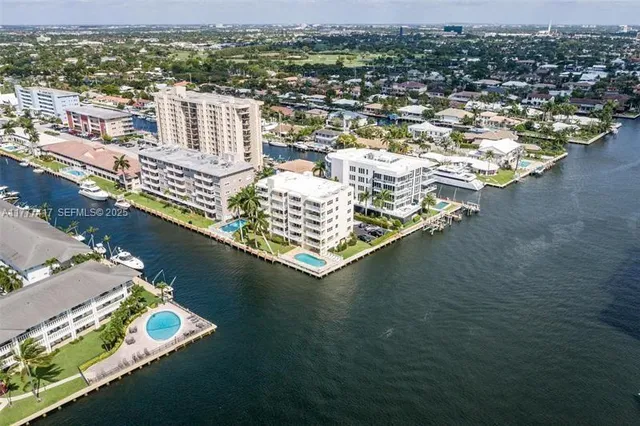2-bedroom home at 2881 NE 33rd Court #PHC, Fort Lauderdale