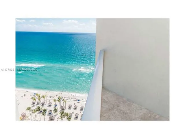 2-bedroom home at 16699 Collins Avenue #2406, Sunny Isles Beach