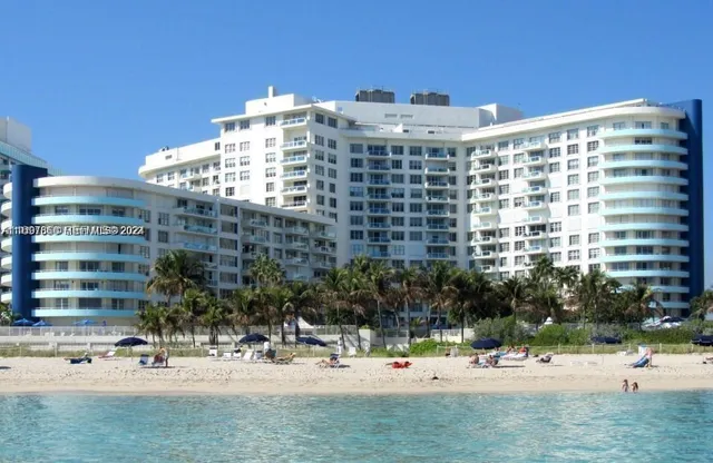 2-bedroom home at 5161 Collins Avenue #1403, Miami Beach