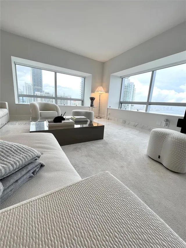 2-bedroom home at 1435 Brickell Avenue #3307, Miami