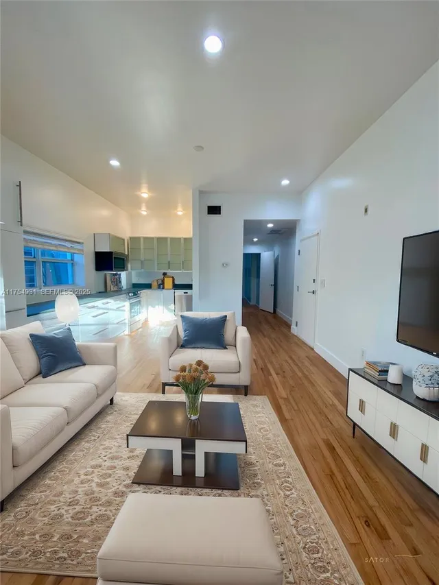 1-bedroom home at 929 Michigan Avenue #5, Miami Beach