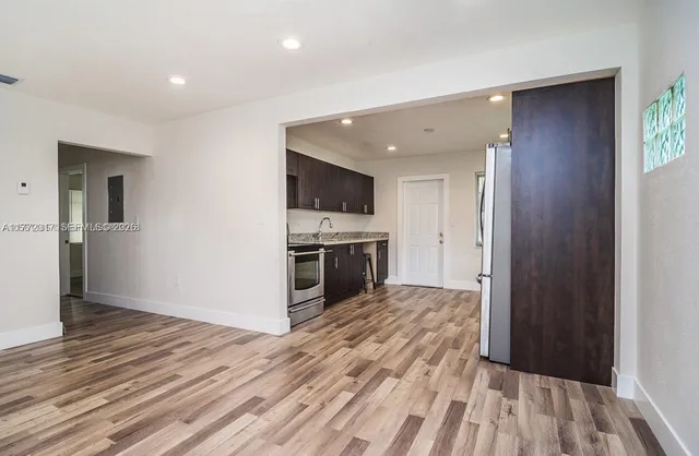 2-bedroom home at 2542 Fillmore Street, Hollywood