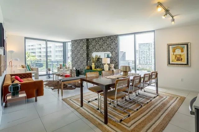 2-bedroom home at 31 SE 6th Street #1601, Miami