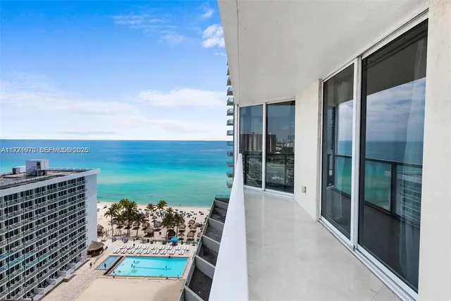 2-bedroom home at 16699 Collins Avenue #1607, Sunny Isles Beach