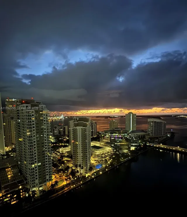 3-bedroom home at 495 Brickell Avenue #2801, Miami