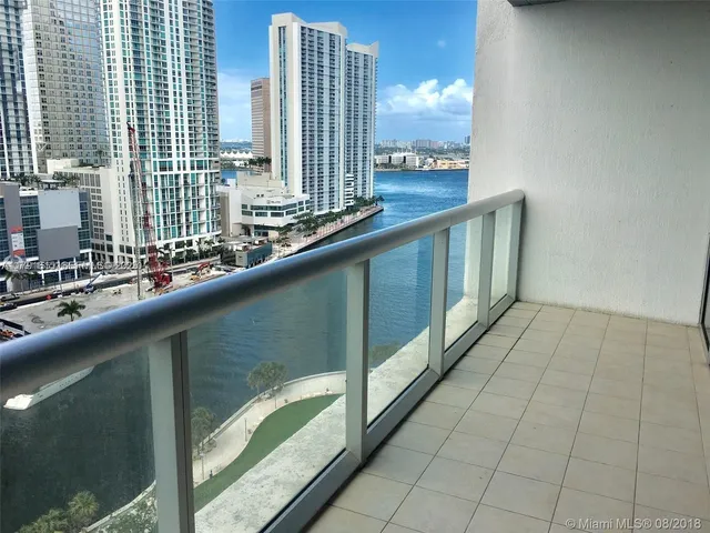 1-bedroom home at 485 Brickell Avenue #1903, Miami
