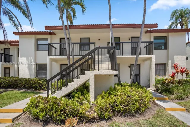 2-bedroom home at 22053 Palms Way #106, Boca Raton