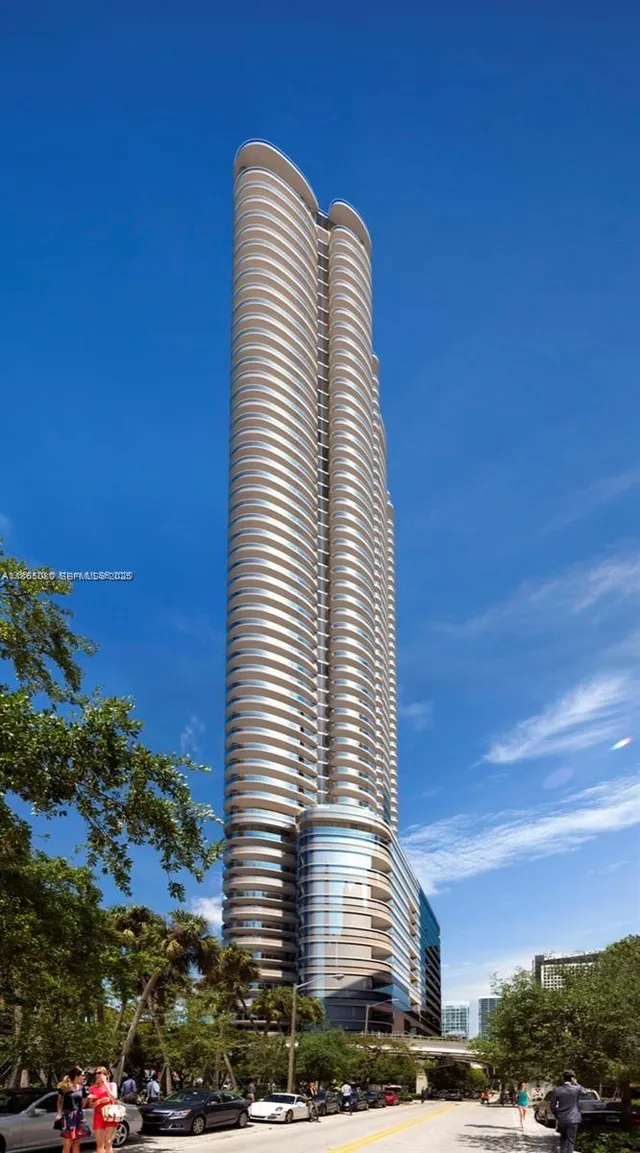 1-bedroom home at 1000 Brickell Plaza #3010, Miami
