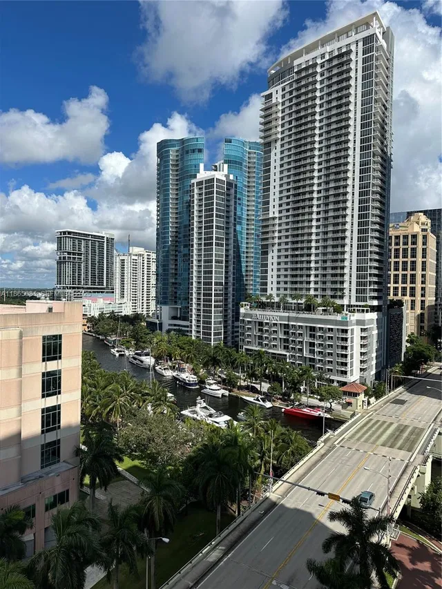2-bedroom home at 511 SE 5th Avenue #1214, Fort Lauderdale