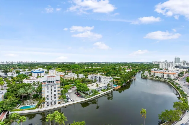 2-bedroom home at 2401 Collins Avenue #1808, Miami Beach
