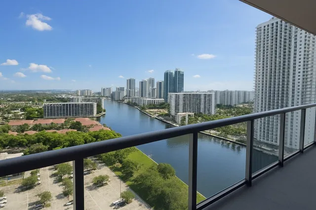 2-bedroom home at 2602 E Hallandale Beach Boulevard #R2510, Hallandale Beach