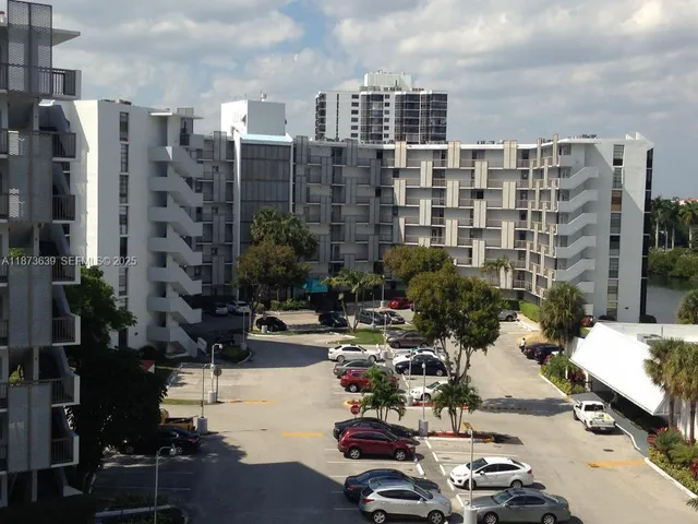 3-bedroom home at 3475 N Country Club Drive #116, Aventura