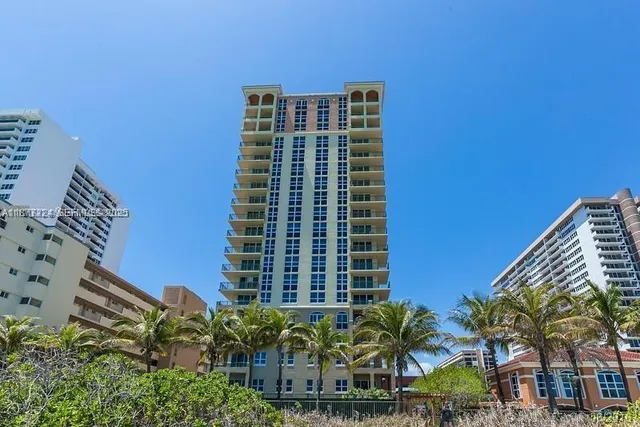 2-bedroom home at 2080 S Ocean Drive #1507, Hallandale Beach