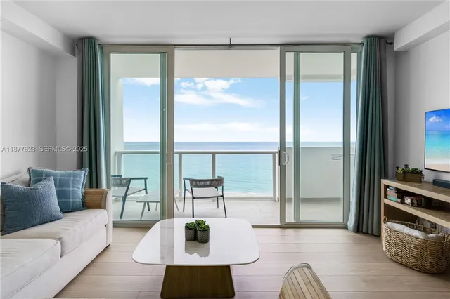 1-bedroom home at 5601 Collins Avenue #1011, Miami Beach