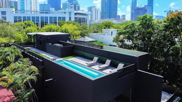 3-bedroom home at 420 SW 15th Road, Miami