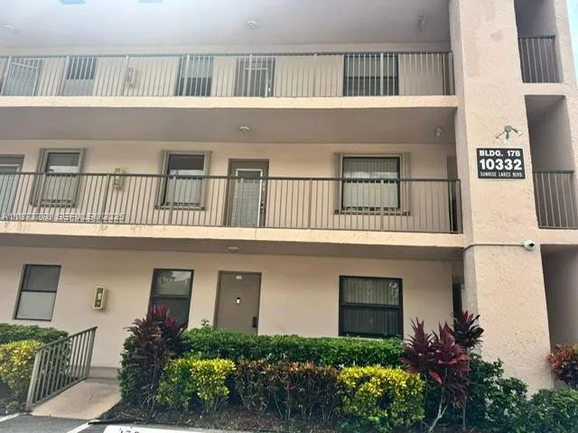 2-bedroom home at 10332 Sunrise Lakes Boulevard #106, Sunrise