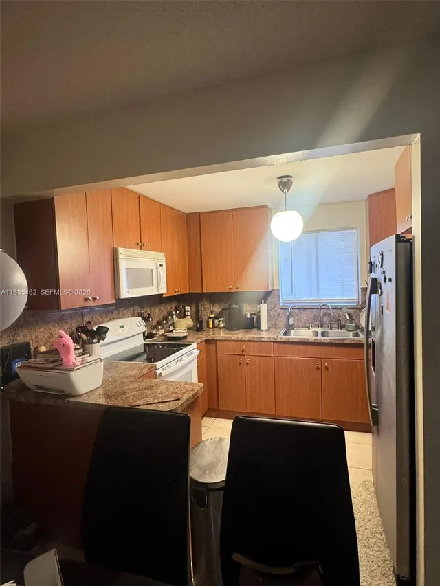 2-bedroom home at 6900 SW 39th Street #106J, Davie