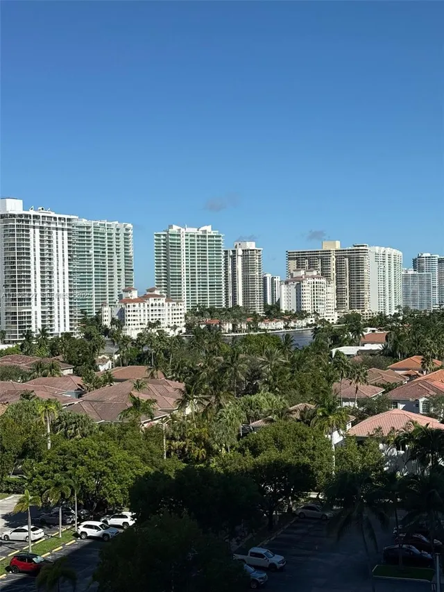 2-bedroom home at 19370 Collins Avenue #904, Sunny Isles Beach