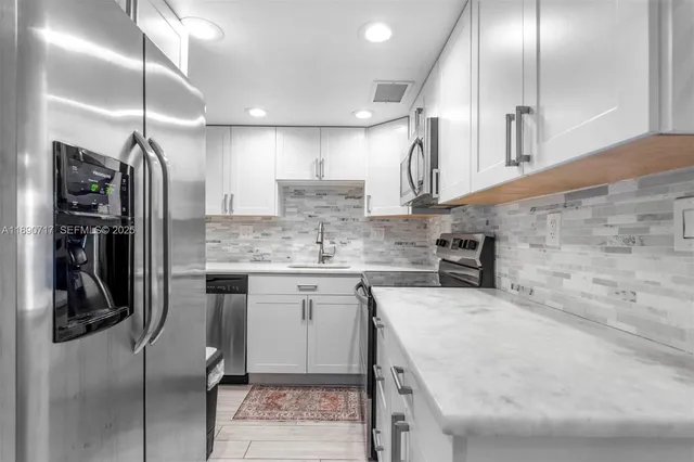 1-bedroom home at 2970 NE 16th Avenue #208, Oakland Park