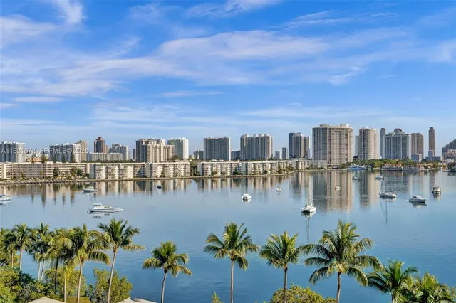 2-bedroom home at 17301 Biscayne Boulevard #708, North Miami Beach