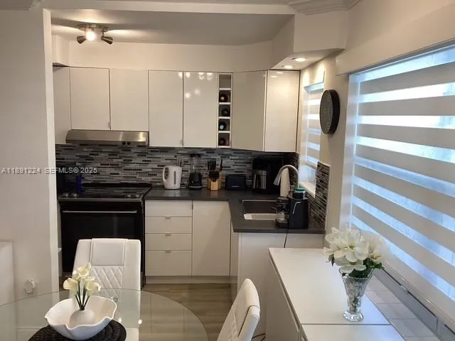 1-bedroom home at 3133 S Ocean Drive #118, Hallandale Beach