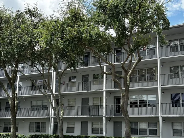 1-bedroom home at 400 SW 134th Way #406F, Pembroke Pines