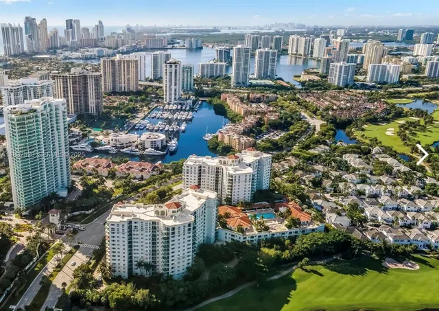 2-bedroom home at 20000 E Country Club Drive #PH01, Aventura