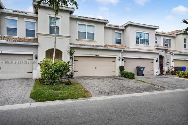 3-bedroom home at 1422 Silk Oak Drive, Hollywood