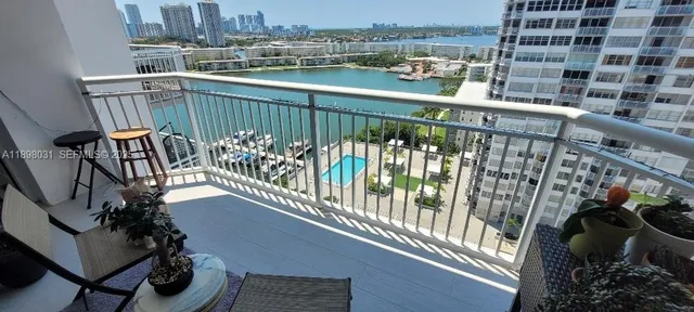 3-bedroom home at 18071 Biscayne Boulevard #1801, Aventura