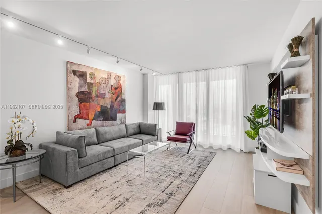 1-bedroom home at 1500 Ocean Drive #1109, Miami Beach
