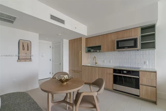 1-bedroom home at 159 NE 6th Street #3404, Miami