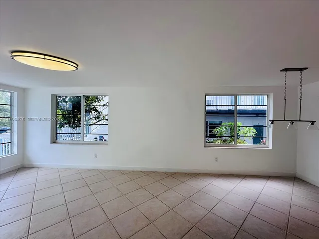 1-bedroom home at 1150 Euclid Avenue #104, Miami Beach