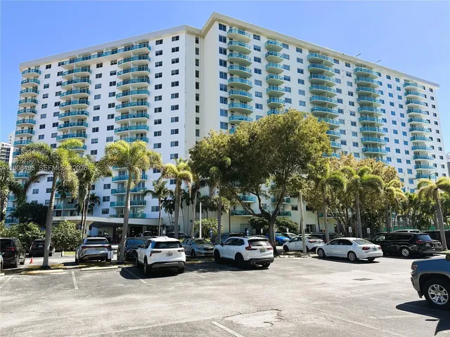 1-bedroom home at 19370 Collins Avenue #PH-10, Sunny Isles Beach