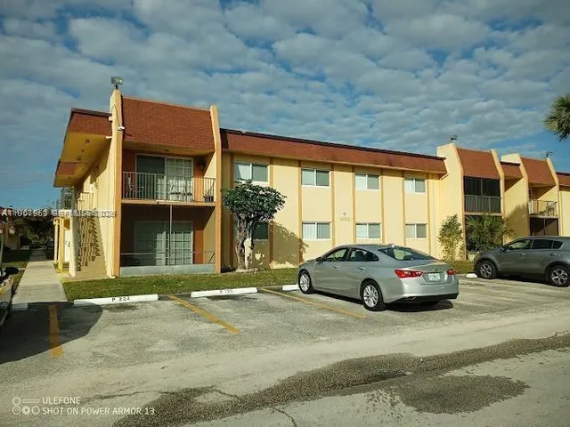 2-bedroom home at 2952 NW 55th Avenue #2D, Lauderhill