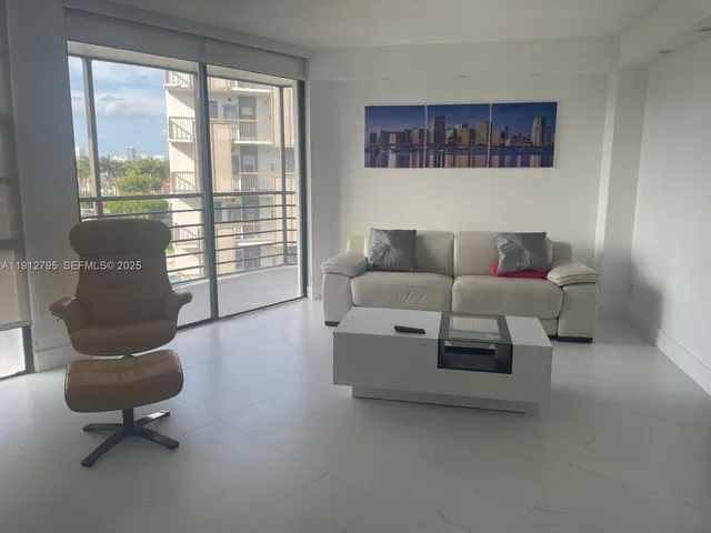 2-bedroom home at 20400 W Country Club Drive #615, Aventura